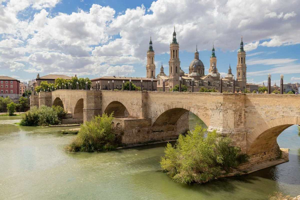 Puente de Piedra y basílica del Pilar, Zaragoza