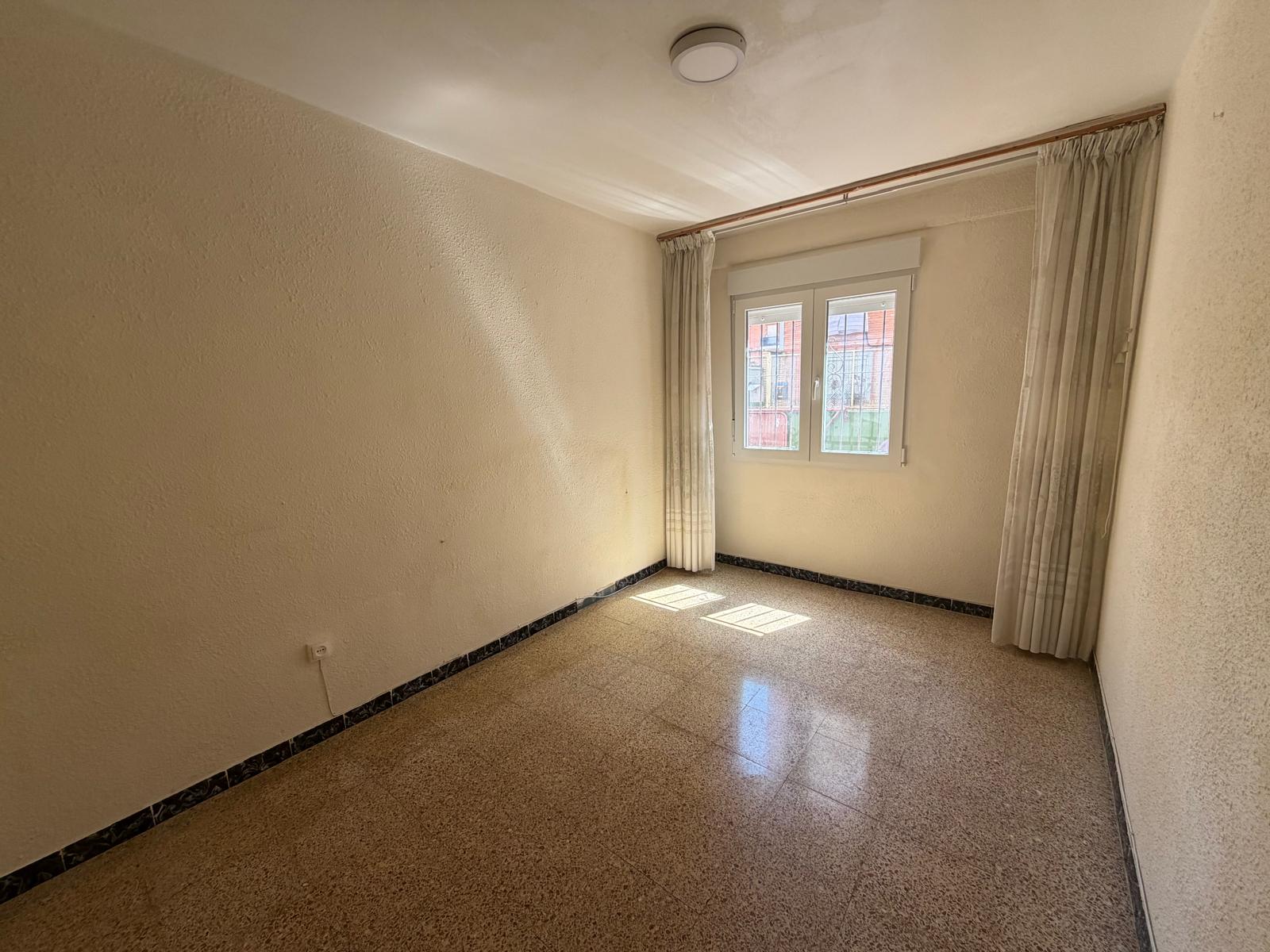 Monasterio de Obarra, Zaragoza, Zaragoza, 3 Habitaciones Habitaciones, 0 ,1 BañoBathrooms,Piso,En Venta,Monasterio de Obarra,0,1106 Monasterio de Obarra, Zaragoza, Zaragoza, 3 Habitaciones Habitaciones, 0 ,1 BañoBathrooms,Piso,En Venta,Monasterio de Obarra,0,1106