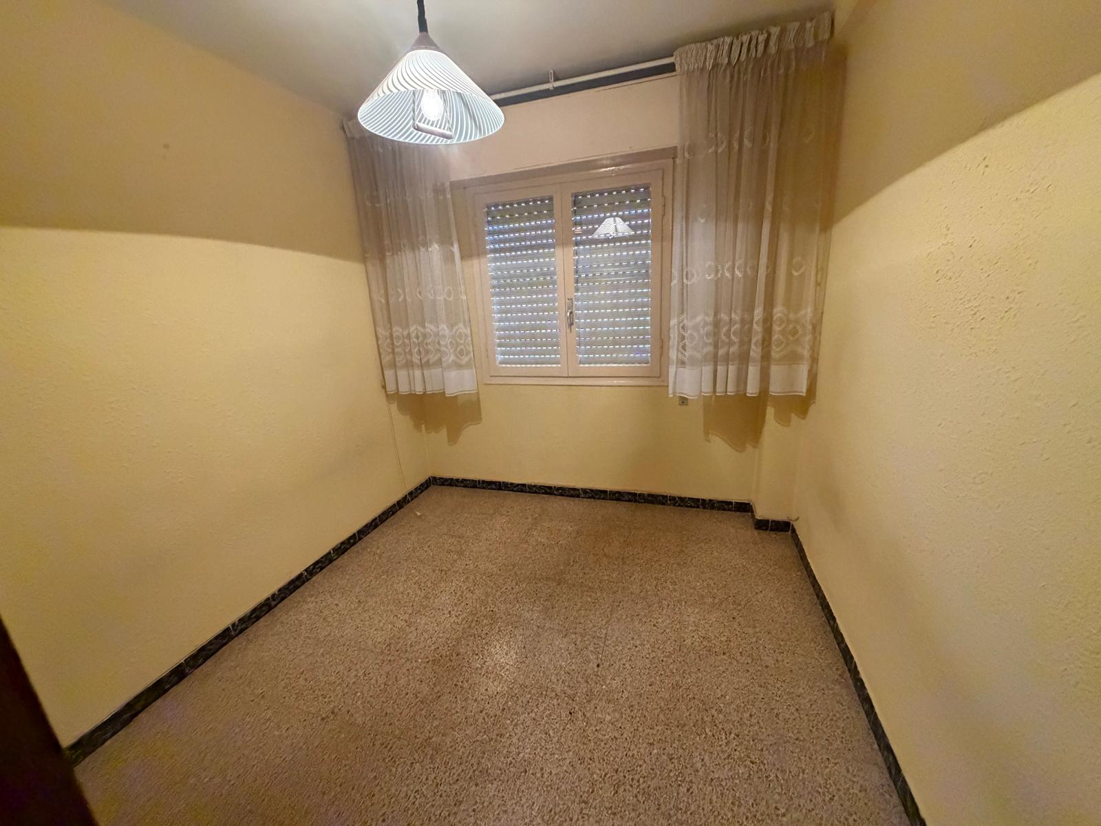 Monasterio de Obarra, Zaragoza, Zaragoza, 3 Habitaciones Habitaciones, 0 ,1 BañoBathrooms,Piso,En Venta,Monasterio de Obarra,0,1106 Monasterio de Obarra, Zaragoza, Zaragoza, 3 Habitaciones Habitaciones, 0 ,1 BañoBathrooms,Piso,En Venta,Monasterio de Obarra,0,1106
