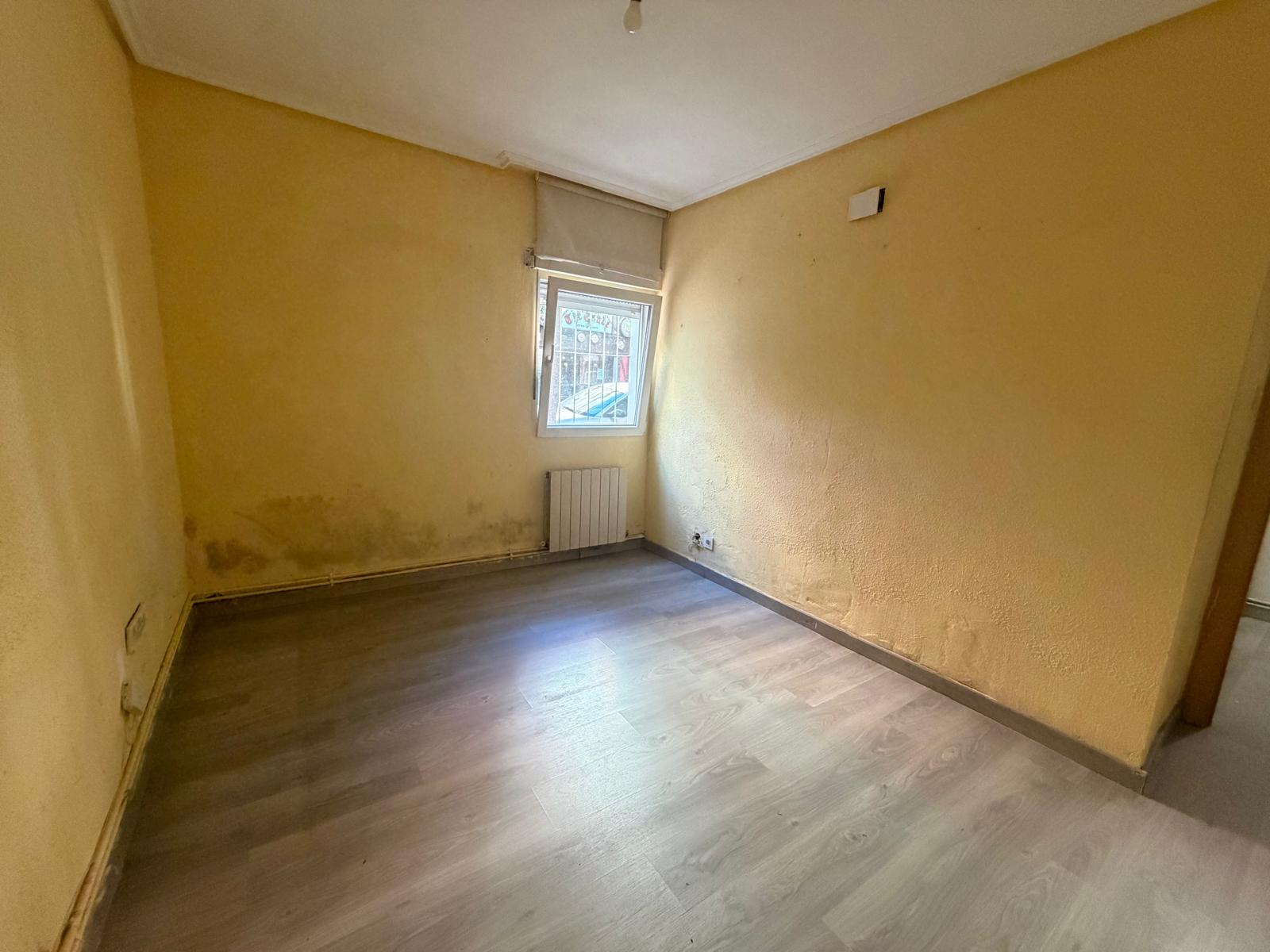 3 Dormitorio Habitaciones, 0 ,1 BañoBathrooms,Piso,En Venta,0,LK-EAA983 3 Dormitorio Habitaciones, 0 ,1 BañoBathrooms,Piso,En Venta,0,LK-EAA983
